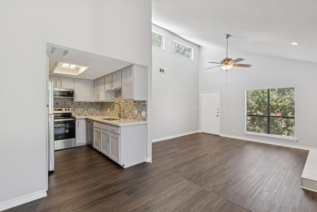 6646 E Lovers Lane - Photo 7