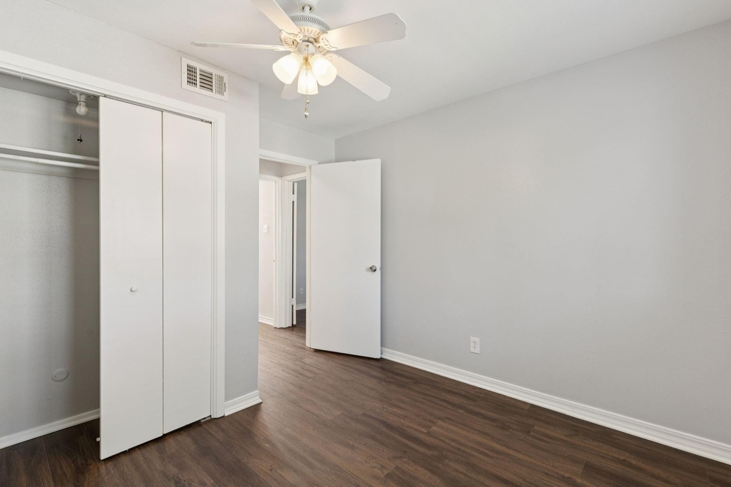 6646 E Lovers Lane - Photo 17