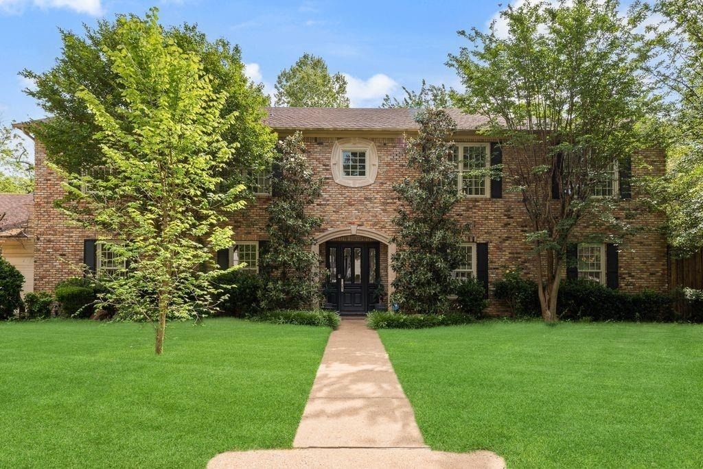 1418 Yakimo Drive - Photo 2