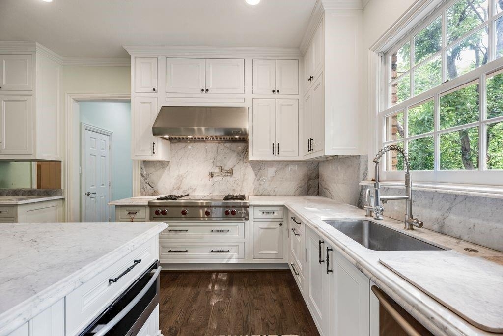 1418 Yakimo Drive - Photo 0