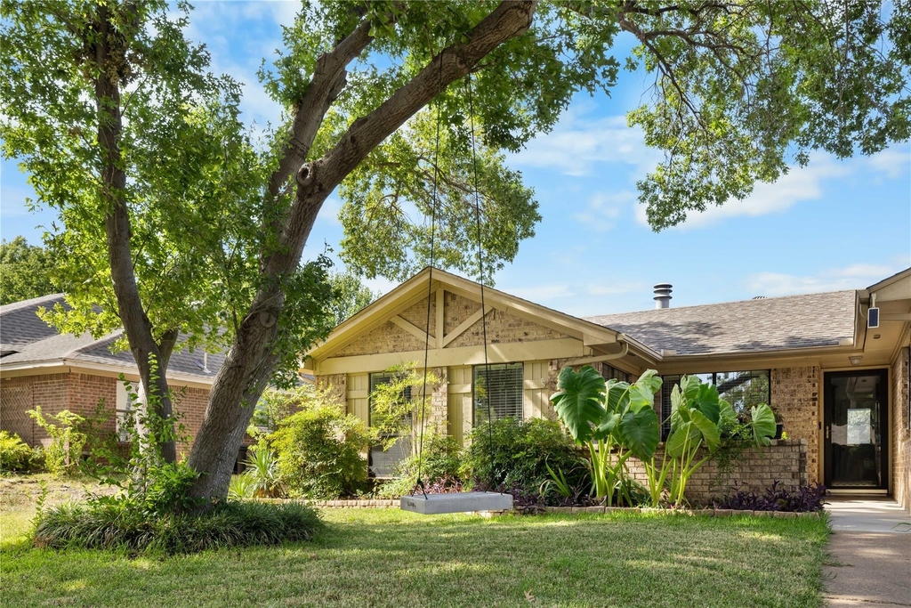 1317 Seabrook Drive - Photo 1