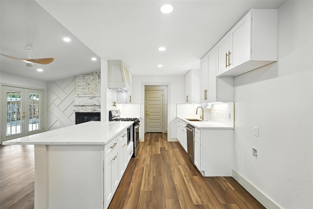 8570 Sweetwood Drive - Photo 8