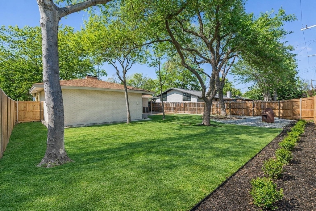 8570 Sweetwood Drive - Photo 28