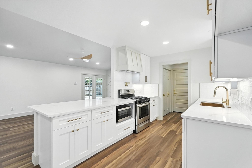 8570 Sweetwood Drive - Photo 9