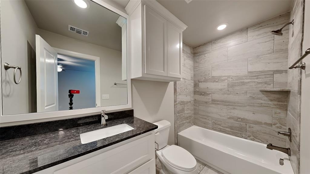 18801 Grove Parkway - Photo 13