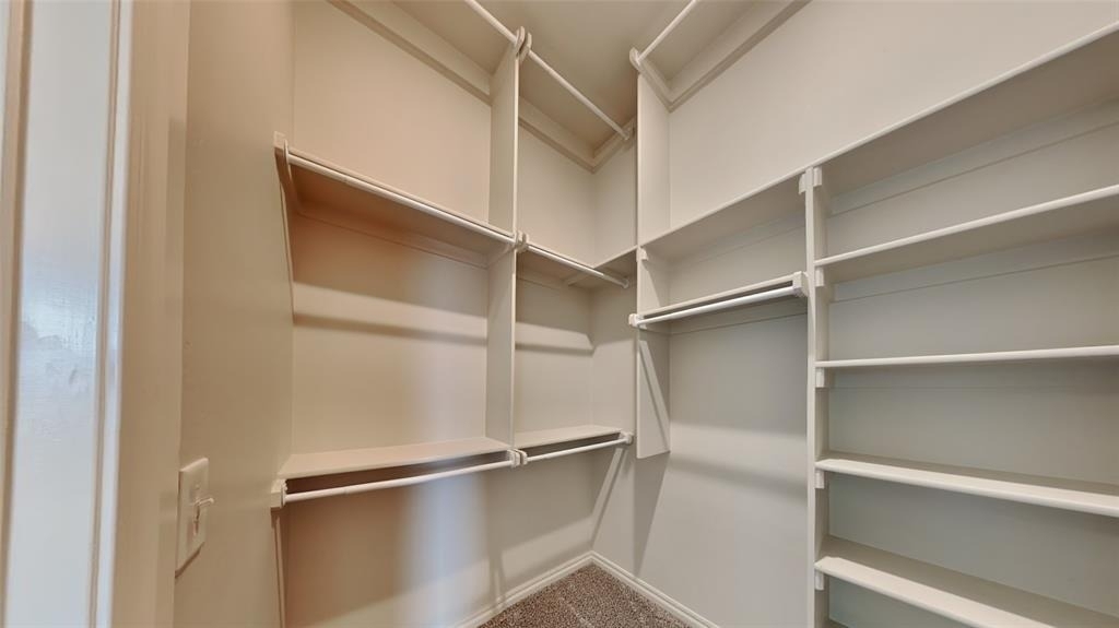 18801 Grove Parkway - Photo 11