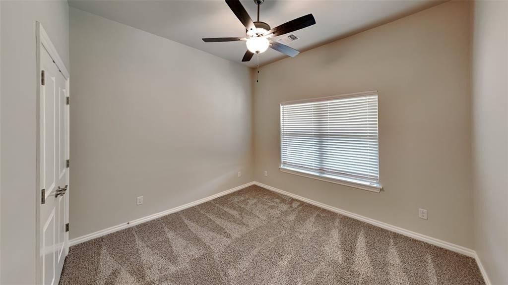 18801 Grove Parkway - Photo 12