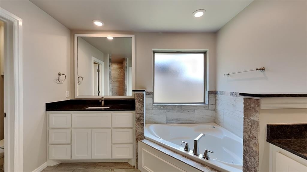 18801 Grove Parkway - Photo 8