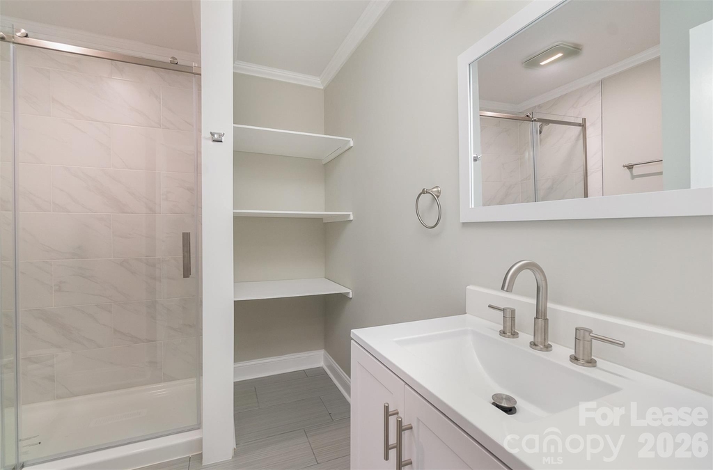 300 Holly Circle - Photo 10