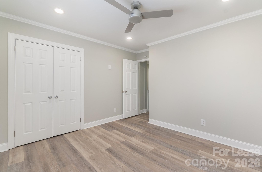 300 Holly Circle - Photo 8