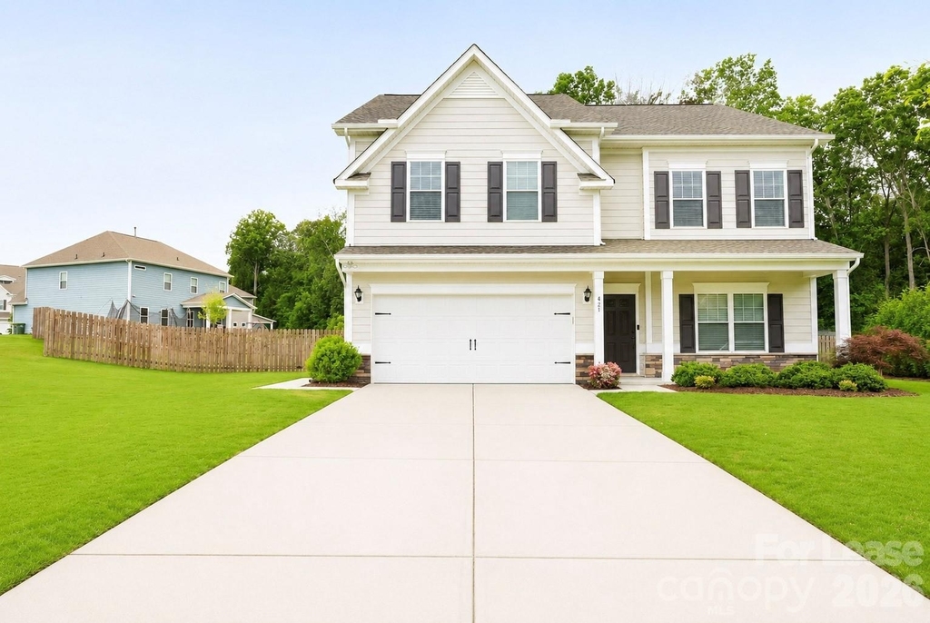 421 Buford Way - Photo 0