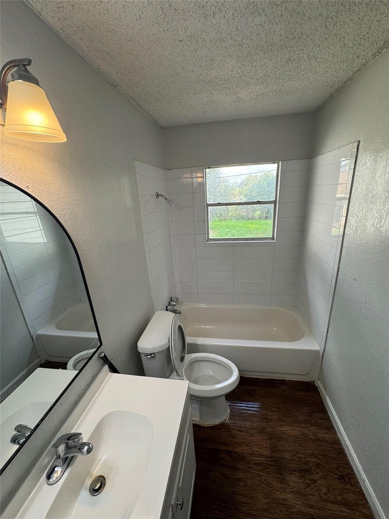1311 E Inwood Drive - Photo 3