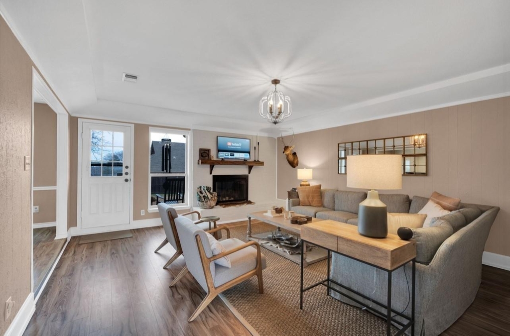 605 Steeplechase Drive - Photo 8