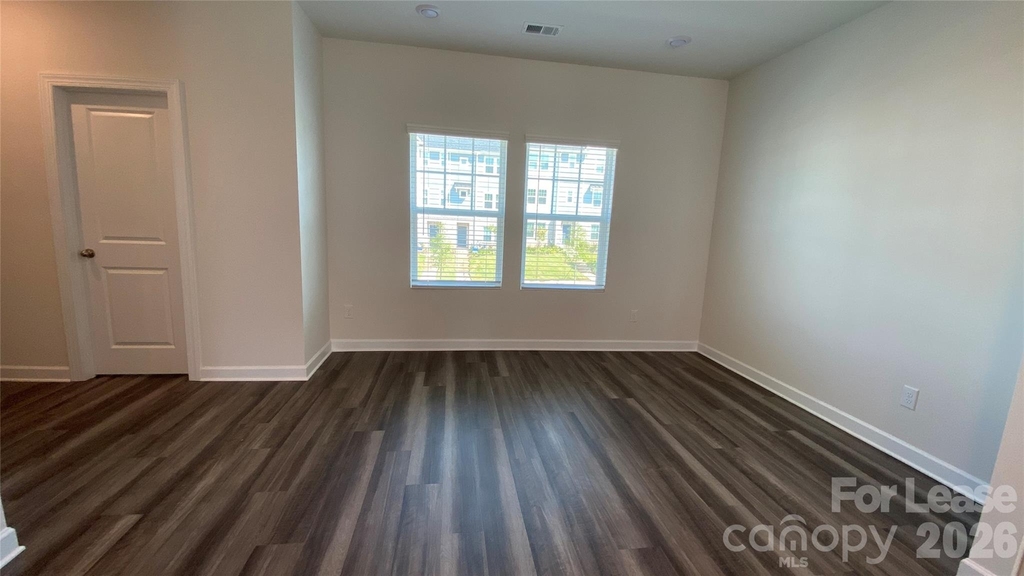 2421 Arbor Loop Drive - Photo 7