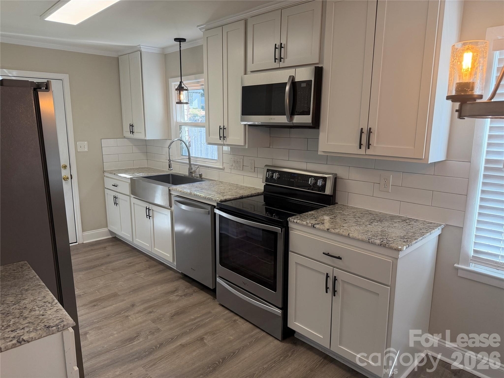 3123 Edsel Place - Photo 3