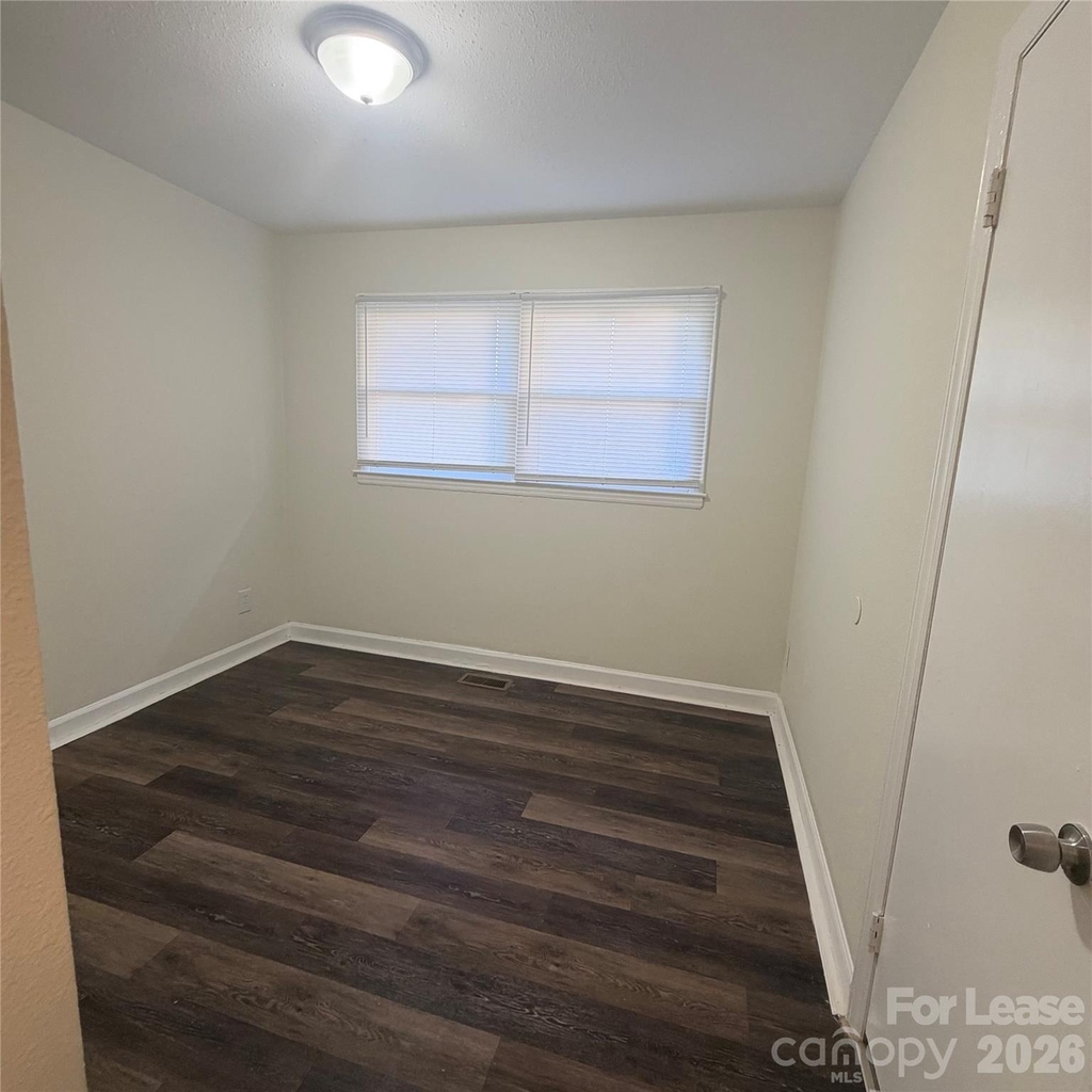 1216 White Plains Road - Photo 4