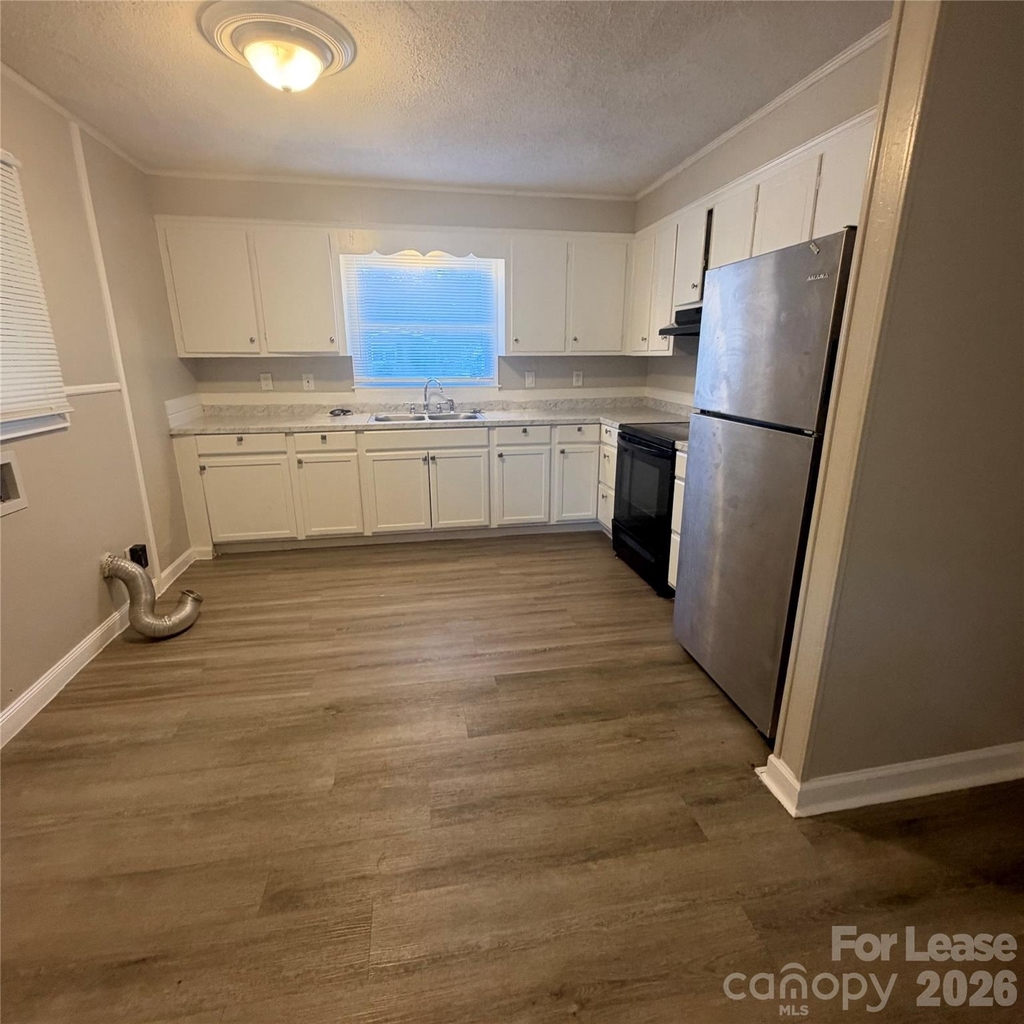 1216 White Plains Road - Photo 1