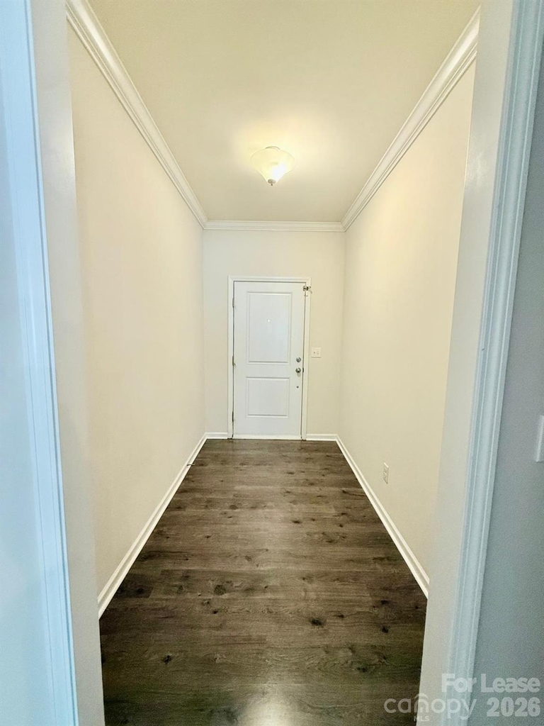 615 Samet Street - Photo 3