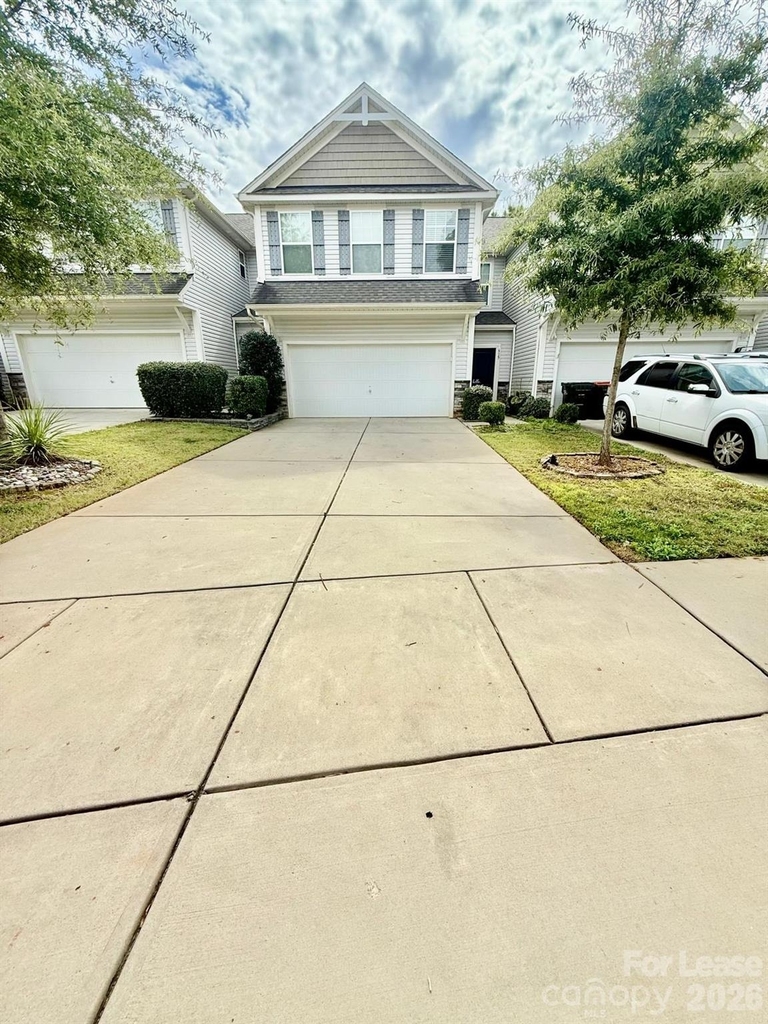 615 Samet Street - Photo 1