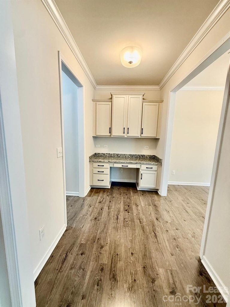 615 Samet Street - Photo 9