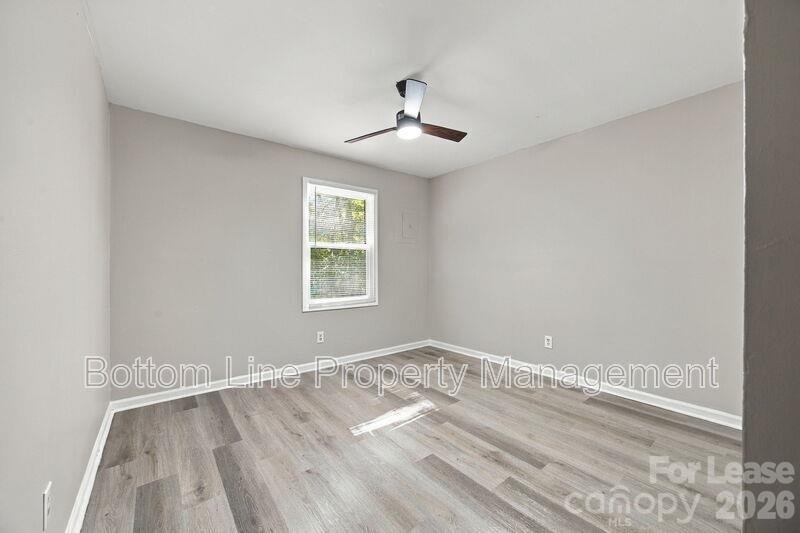909 Carolina Avenue - Photo 18