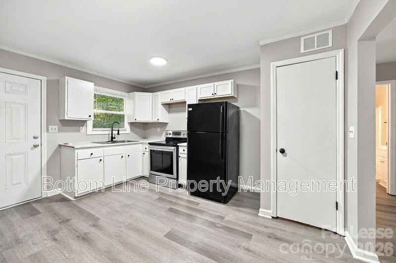 909 Carolina Avenue - Photo 7