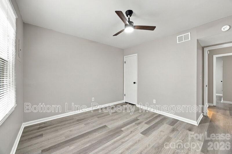 909 Carolina Avenue - Photo 19