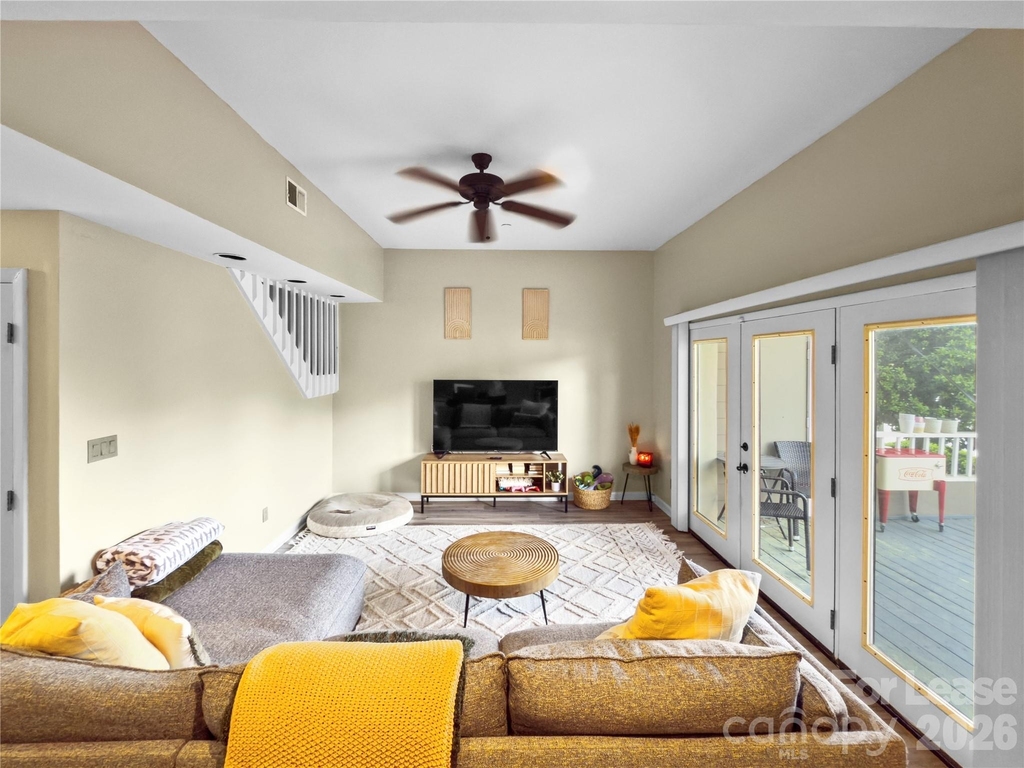 9808 Emerald Point Drive - Photo 4