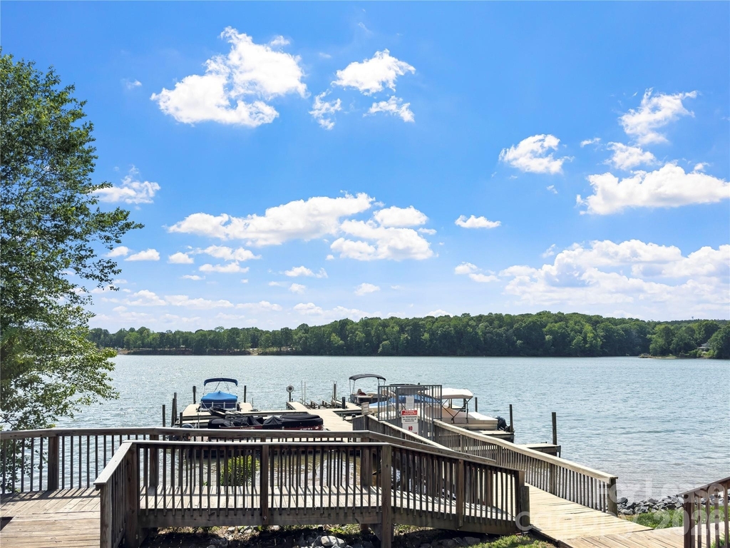9808 Emerald Point Drive - Photo 39