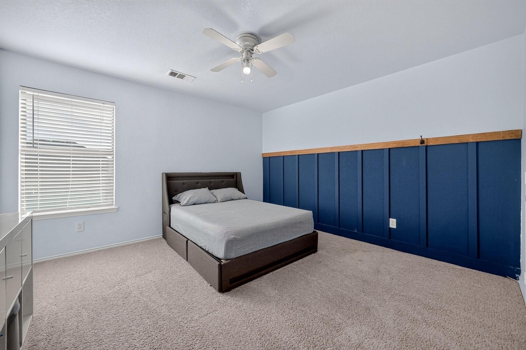 10424 Rising Knoll Lane - Photo 13
