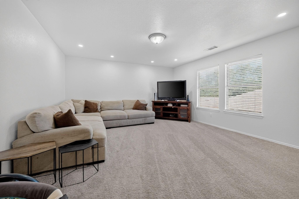 10424 Rising Knoll Lane - Photo 17