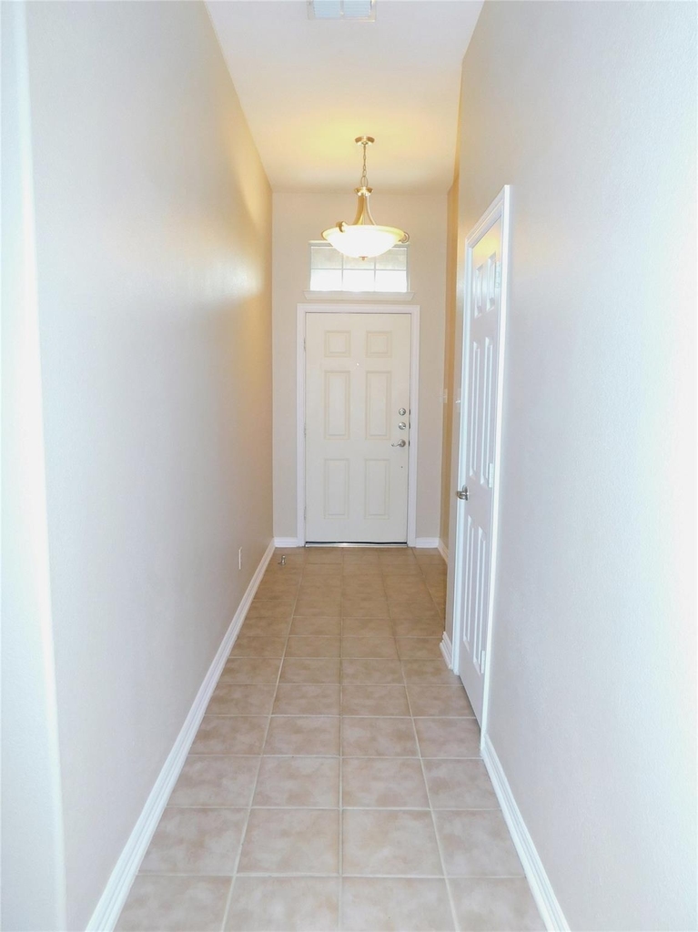 2661 Lake Ridge Drive - Photo 4