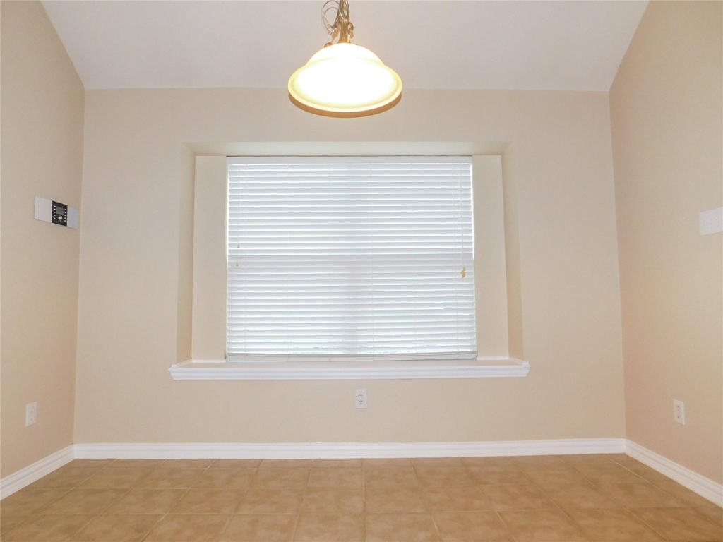 2661 Lake Ridge Drive - Photo 10