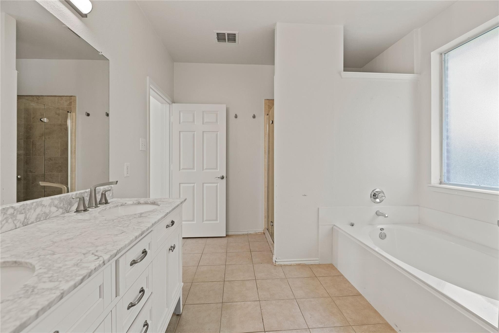 712 Twin Valley Drive - Photo 12