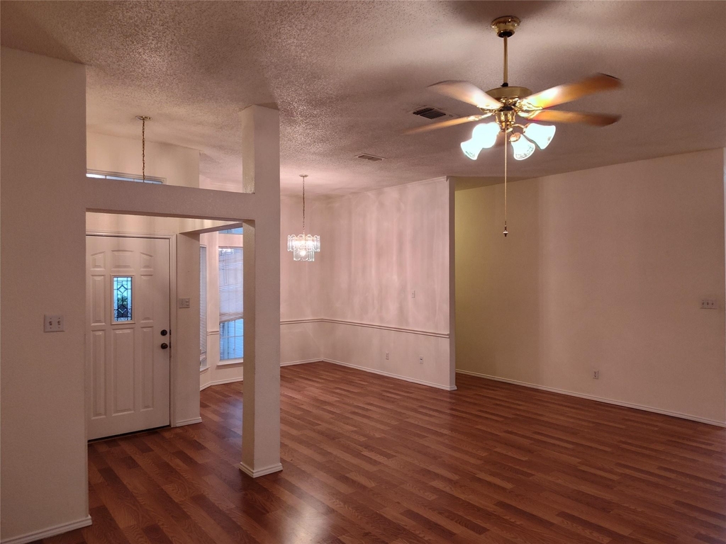 121 Canterbury Street - Photo 4