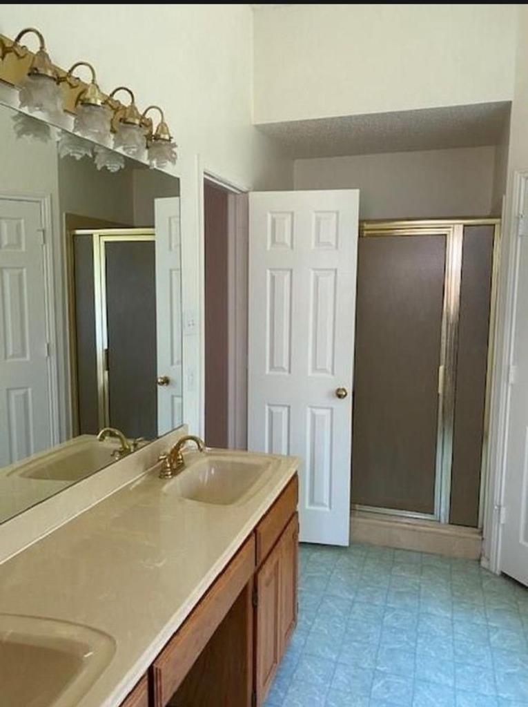 121 Canterbury Street - Photo 12