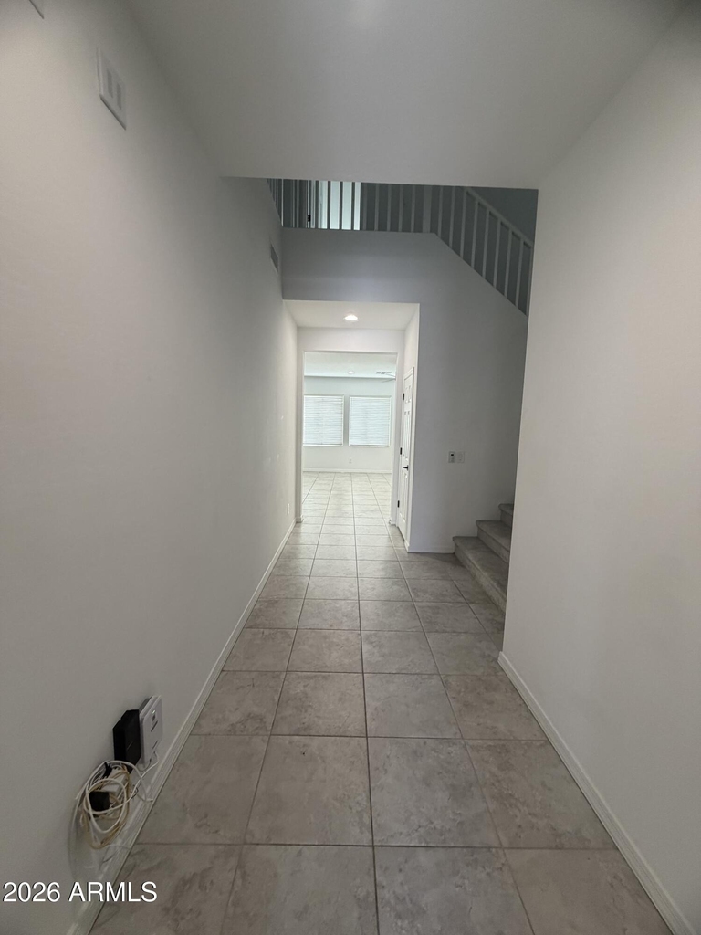 11623 W Parkway Lane - Photo 2