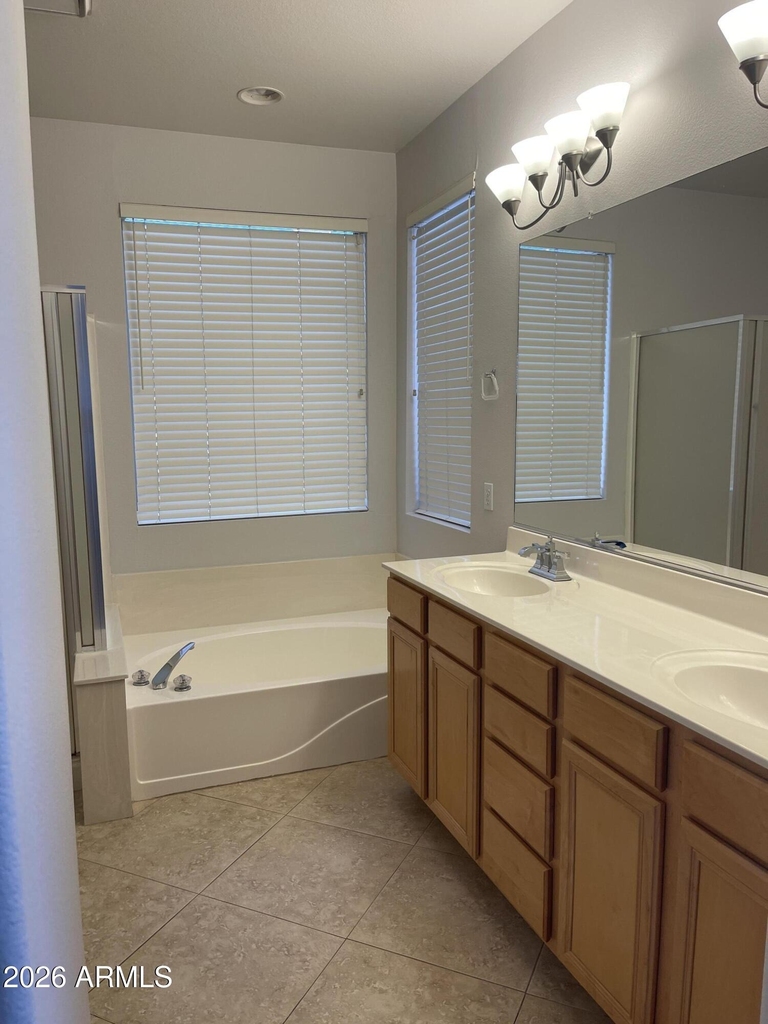 2114 E Cherry Hills Place - Photo 29