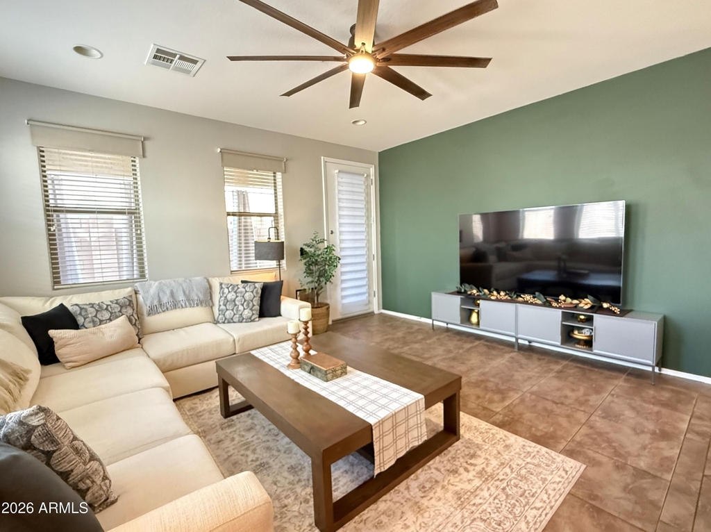 3272 E Meadowview Drive - Photo 10