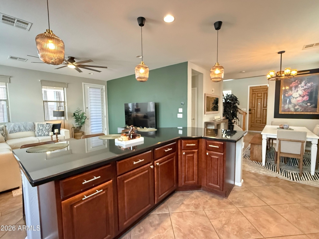 3272 E Meadowview Drive - Photo 6
