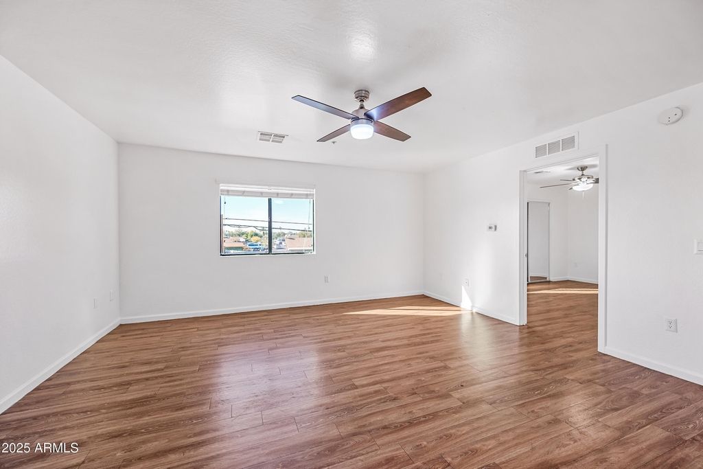 3065 N 67th Avenue - Photo 1