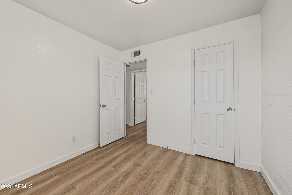 704 W 11th Street - Photo 13
