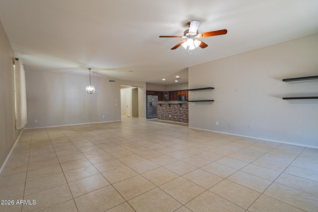 18433 W Sunnyslope Lane - Photo 9