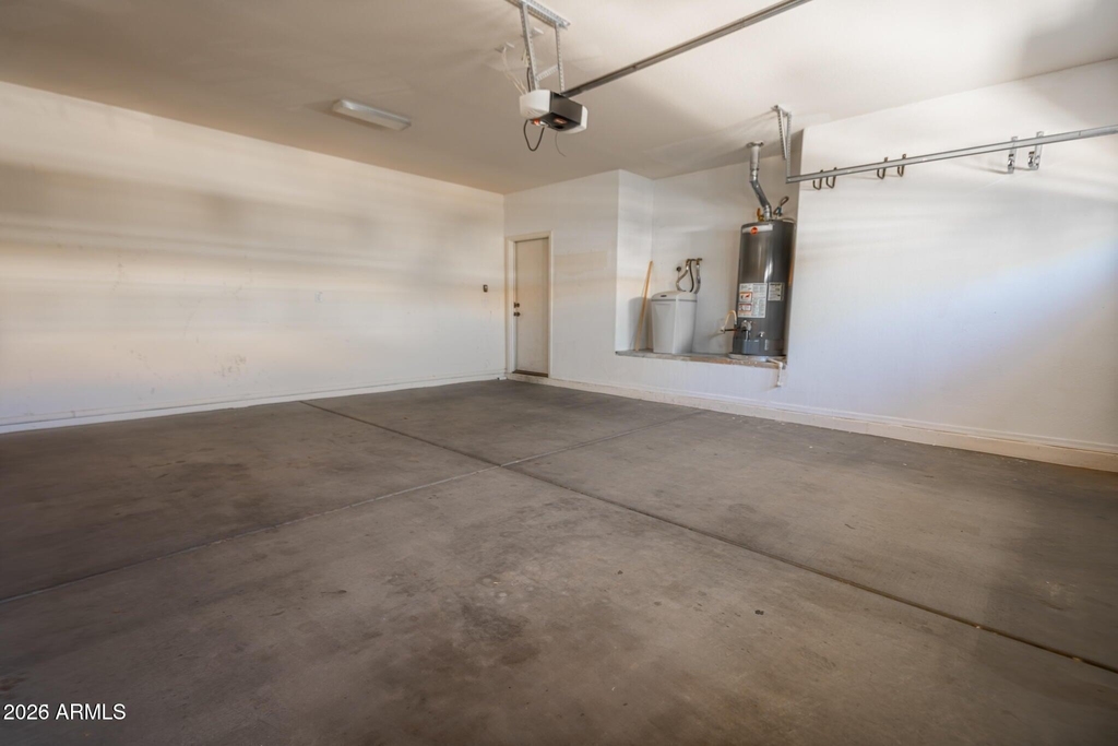 18433 W Sunnyslope Lane - Photo 25