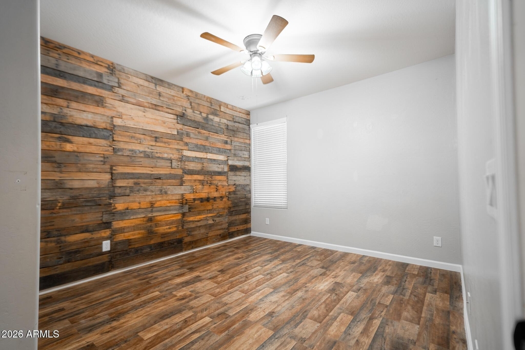 18433 W Sunnyslope Lane - Photo 1