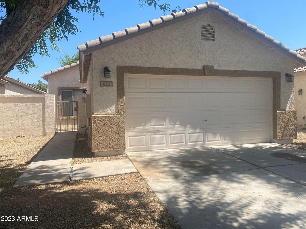 622 W Colt Road - Photo 2