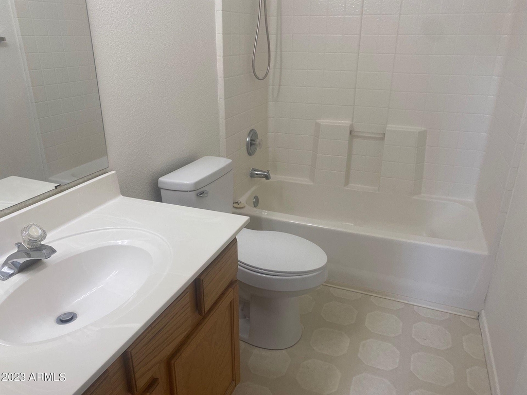 622 W Colt Road - Photo 17