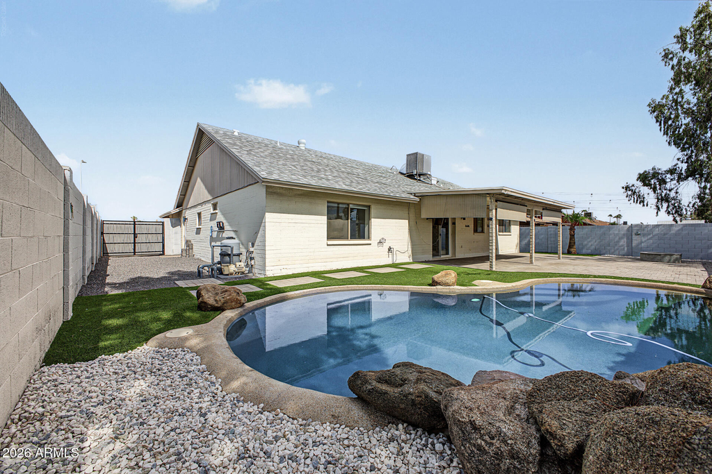 915 W Diamond Drive - Photo 35