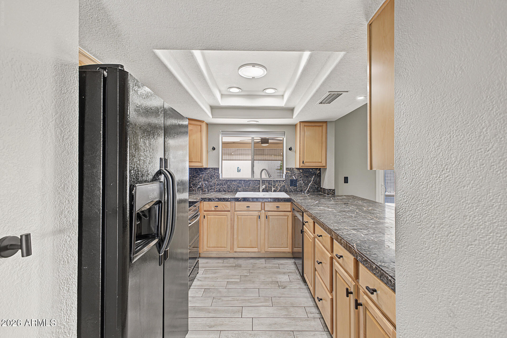 915 W Diamond Drive - Photo 12