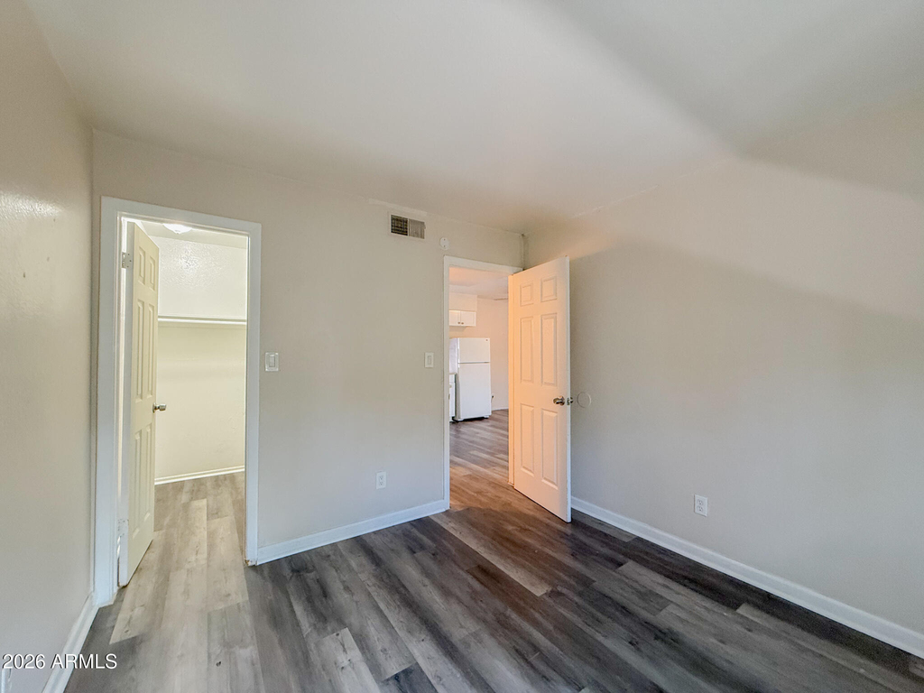 1703 W Mountain View Road - Photo 7